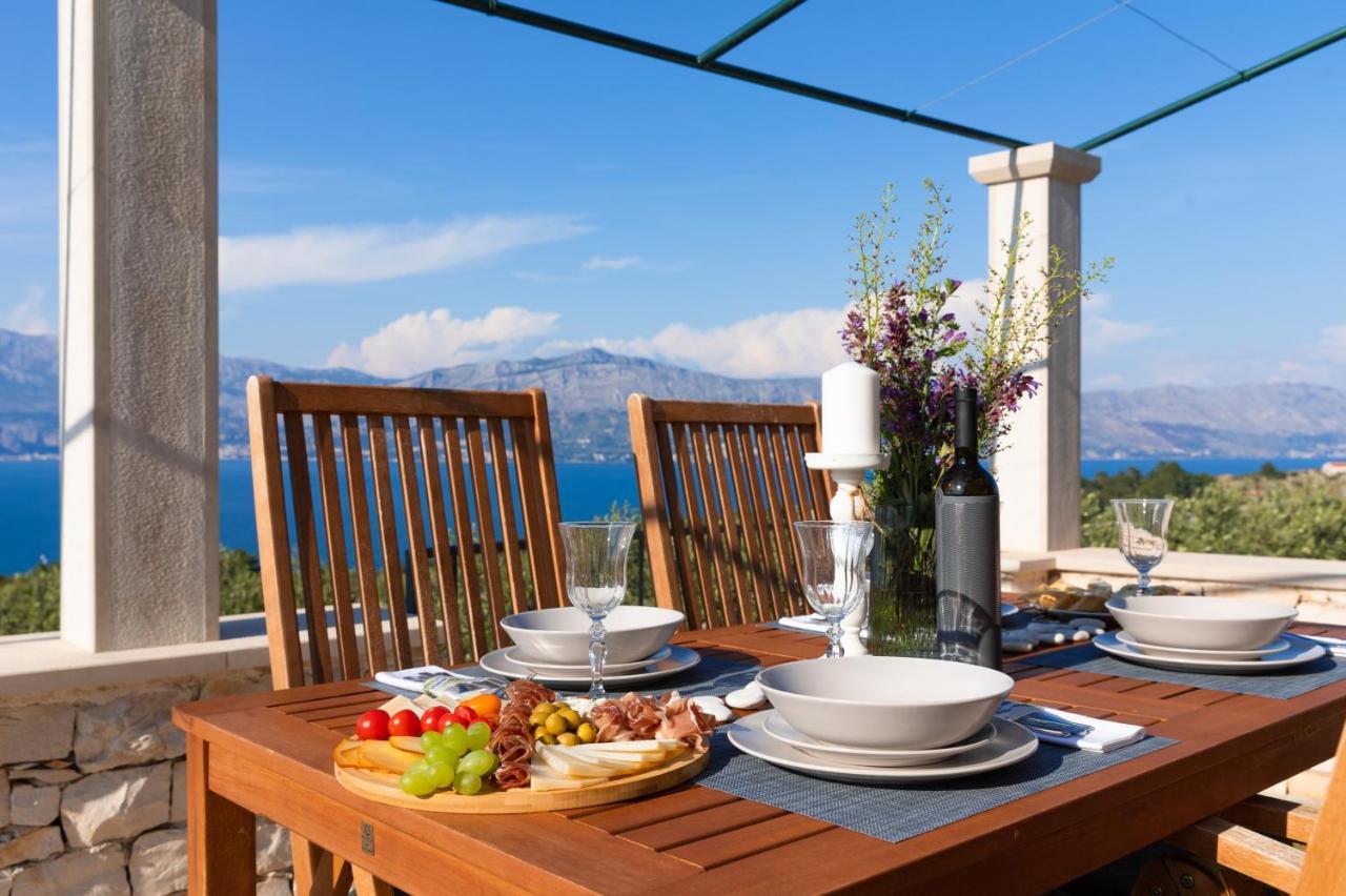 Marina Holiday Home Postira Eksteriør billede